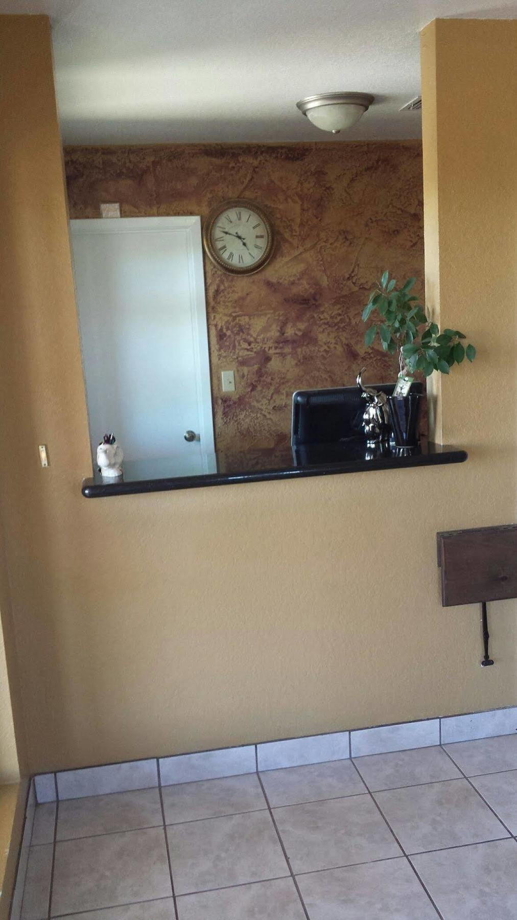 Sona Inn Dilley Экстерьер фото