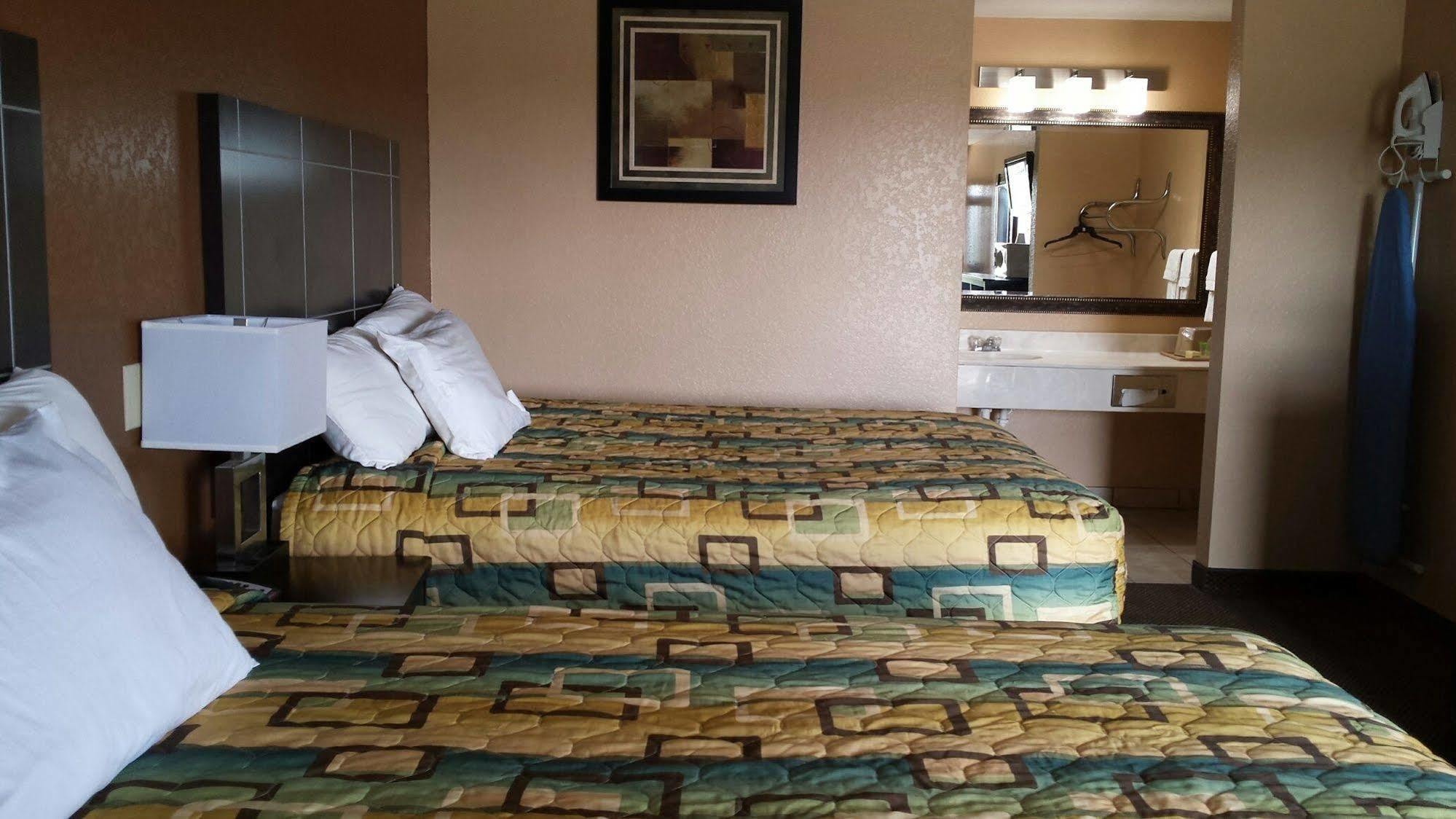 Sona Inn Dilley Экстерьер фото